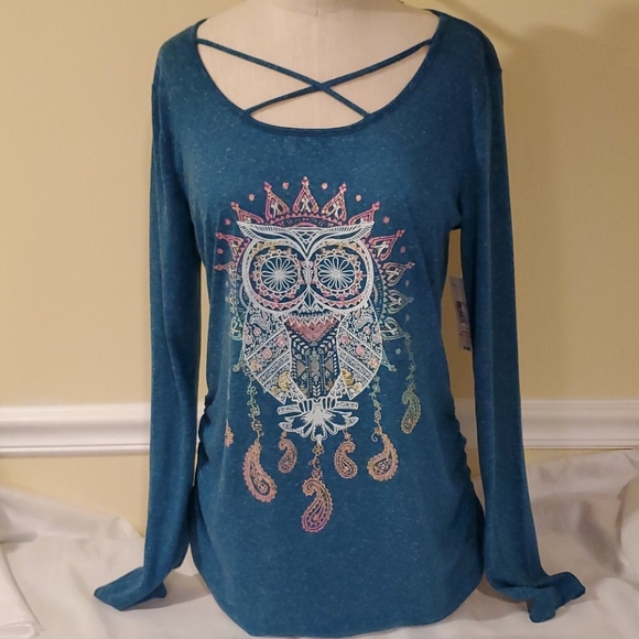 Shirt - Picture 1 of 8